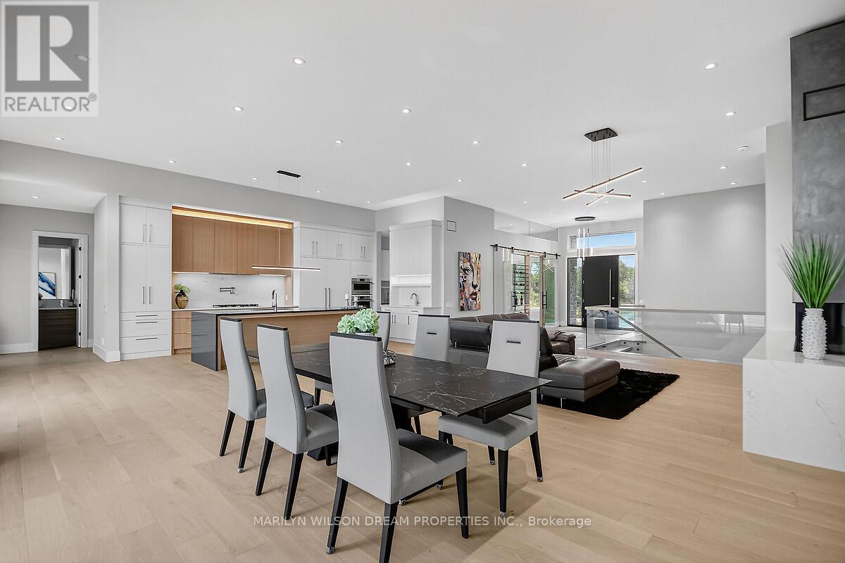 1070 Green Jacket Crescent