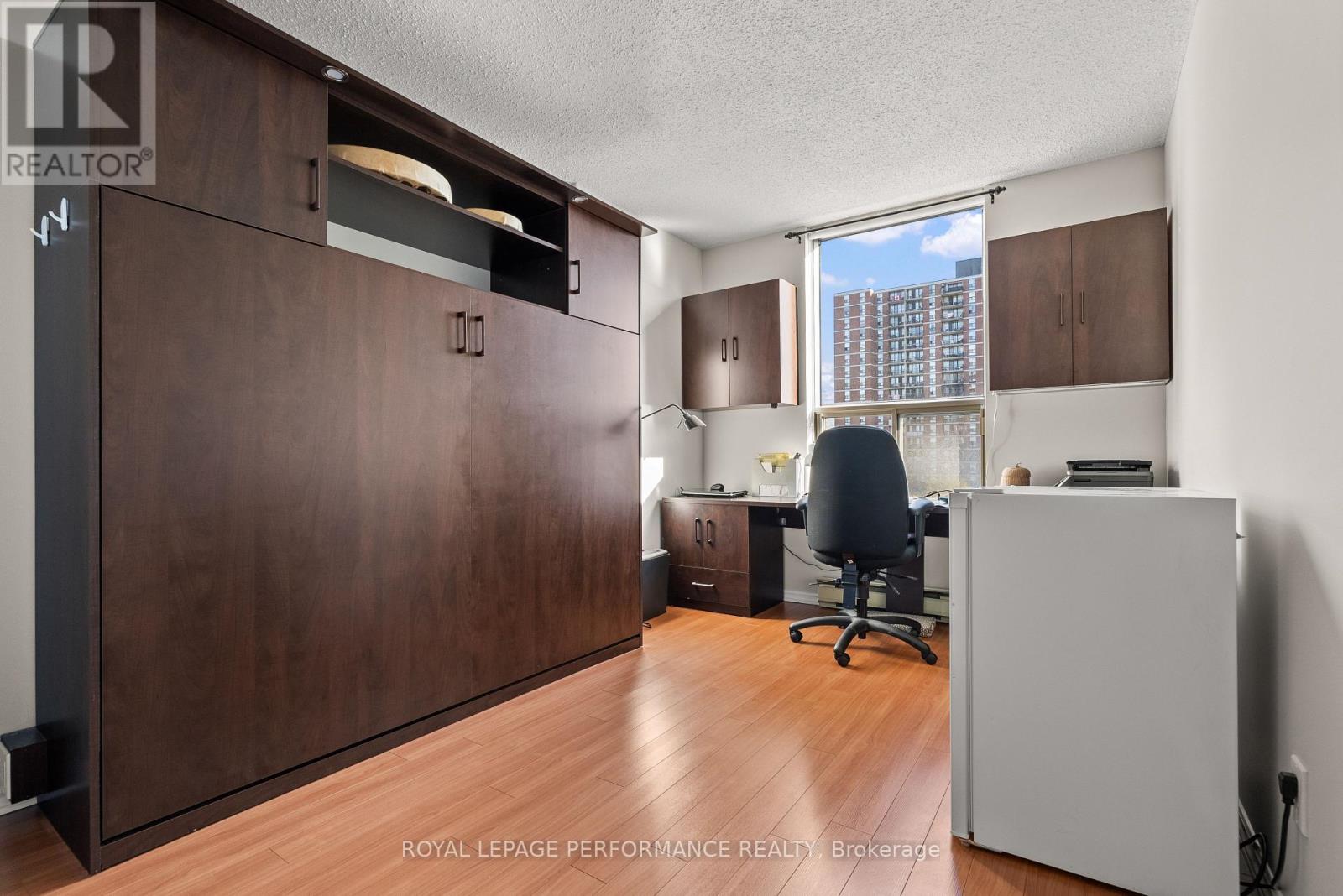 Unit #407 - 200 Lafontaine Avenue