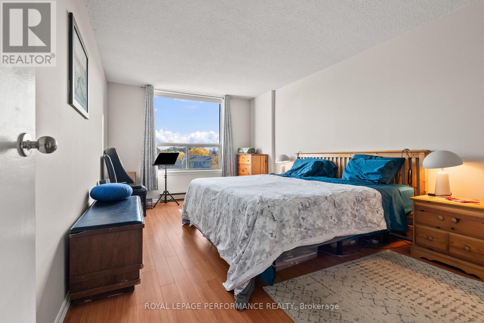 Unit #407 - 200 Lafontaine Avenue