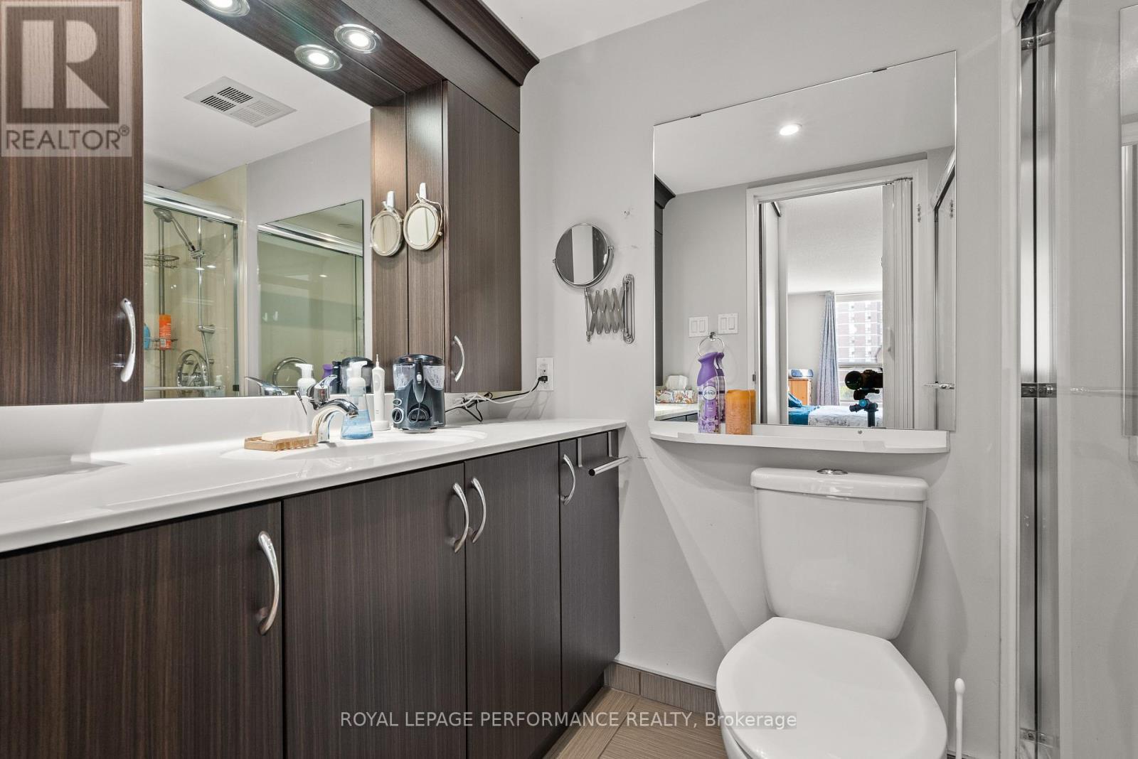 Unit #407 - 200 Lafontaine Avenue