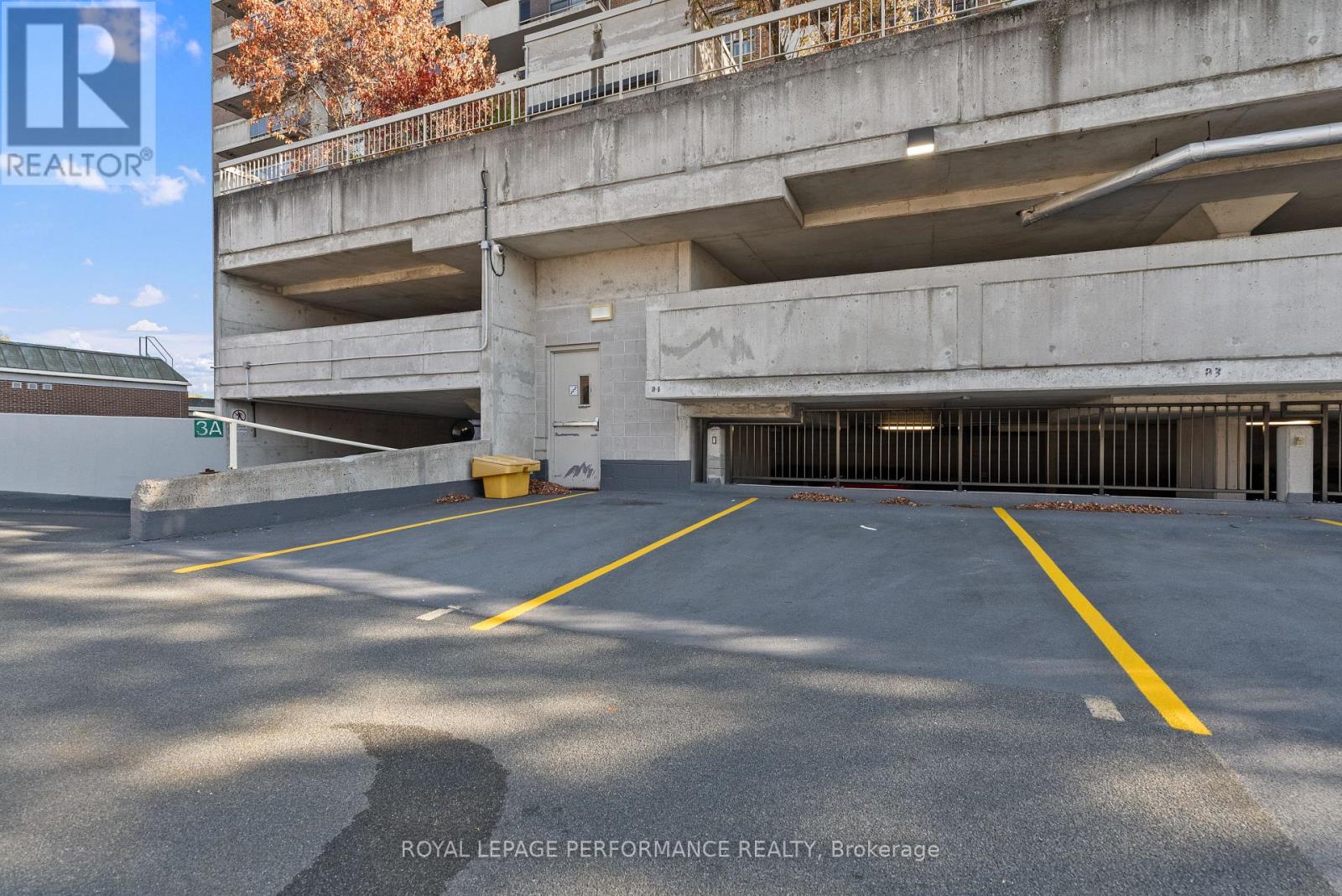 Unit #407 - 200 Lafontaine Avenue