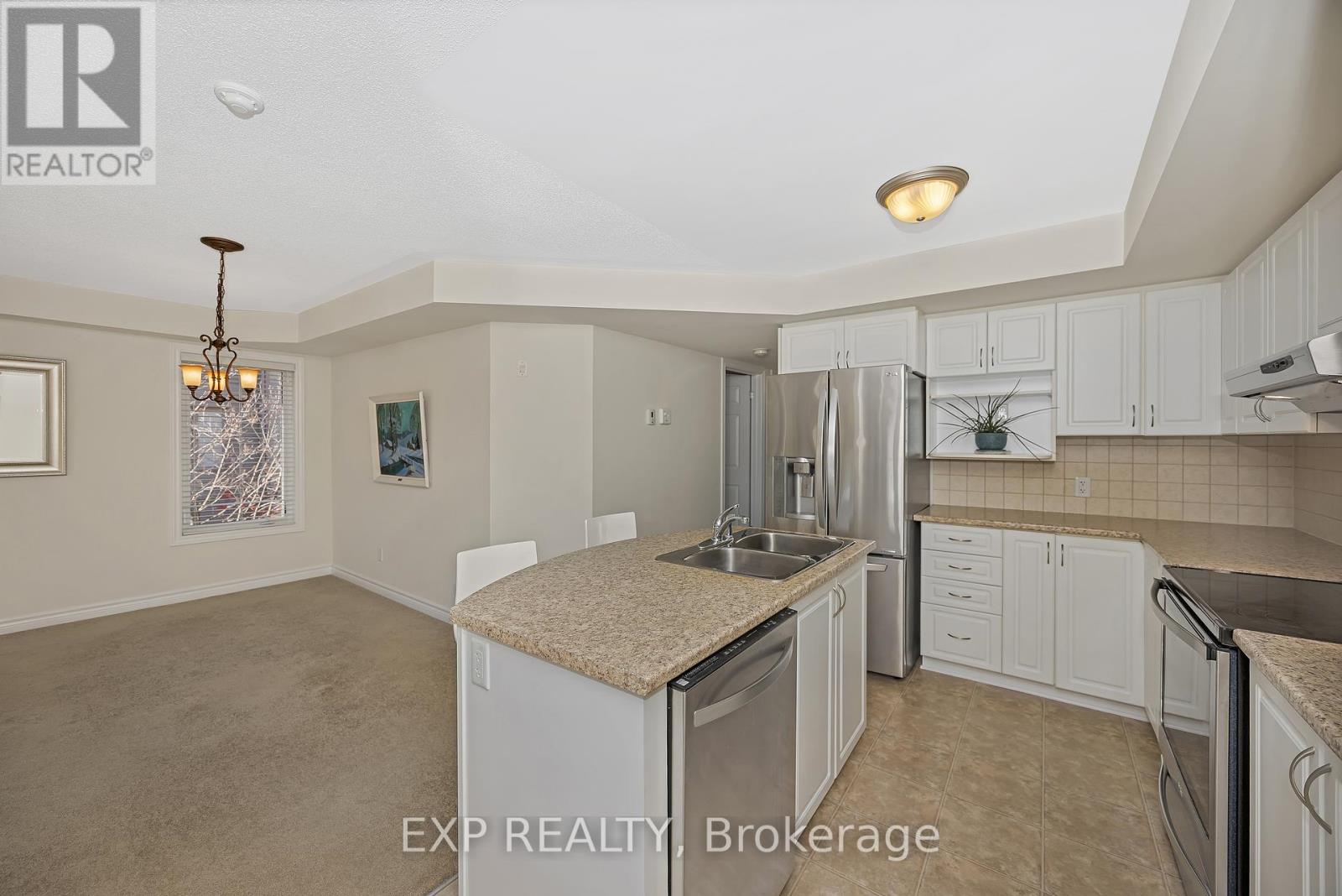 6 - 585 Stonefield Private