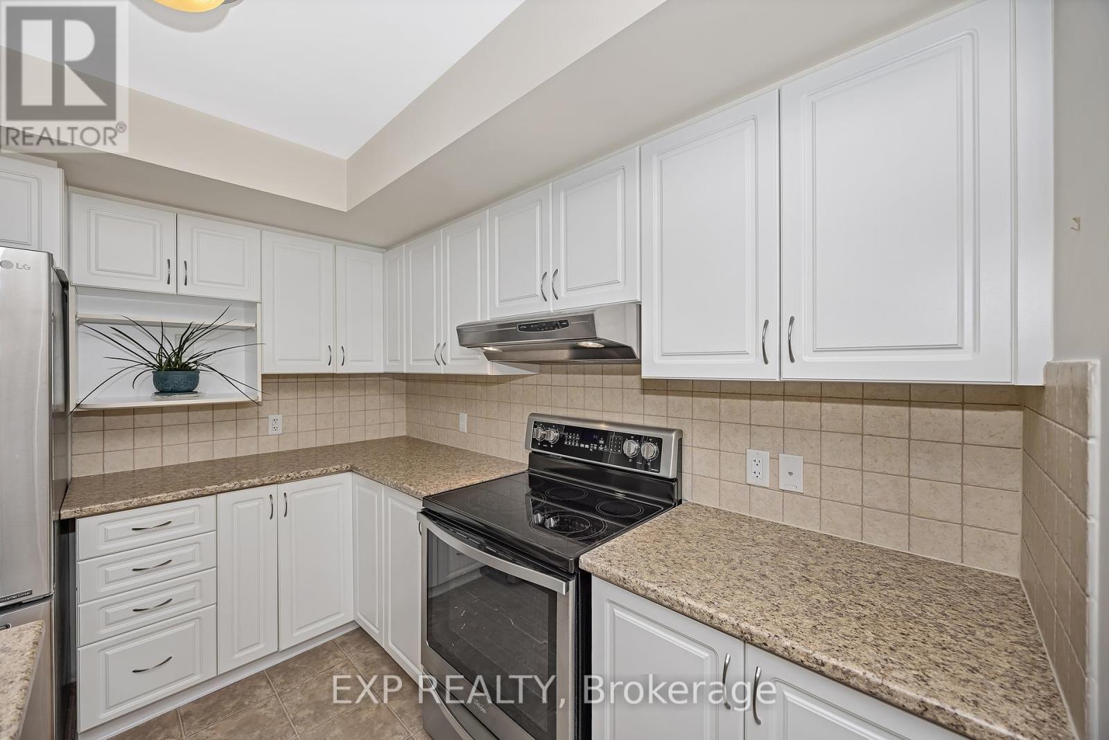 6 - 585 Stonefield Private