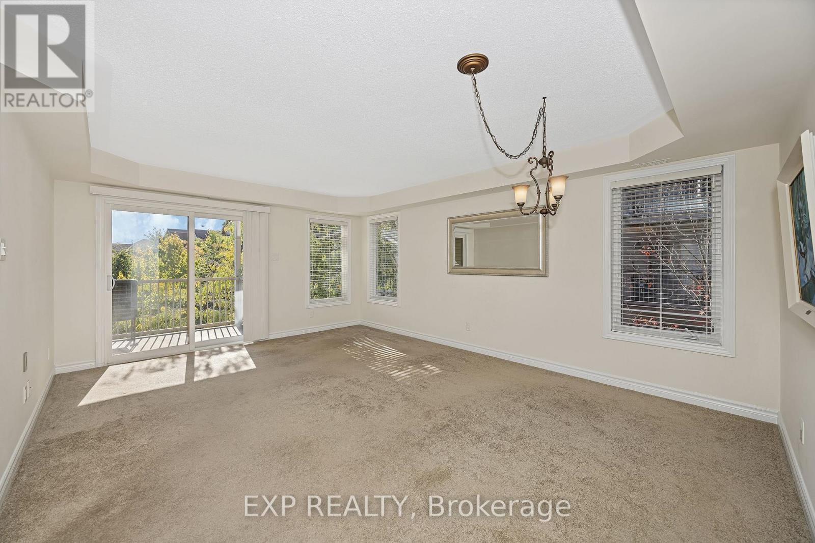 6 - 585 Stonefield Private