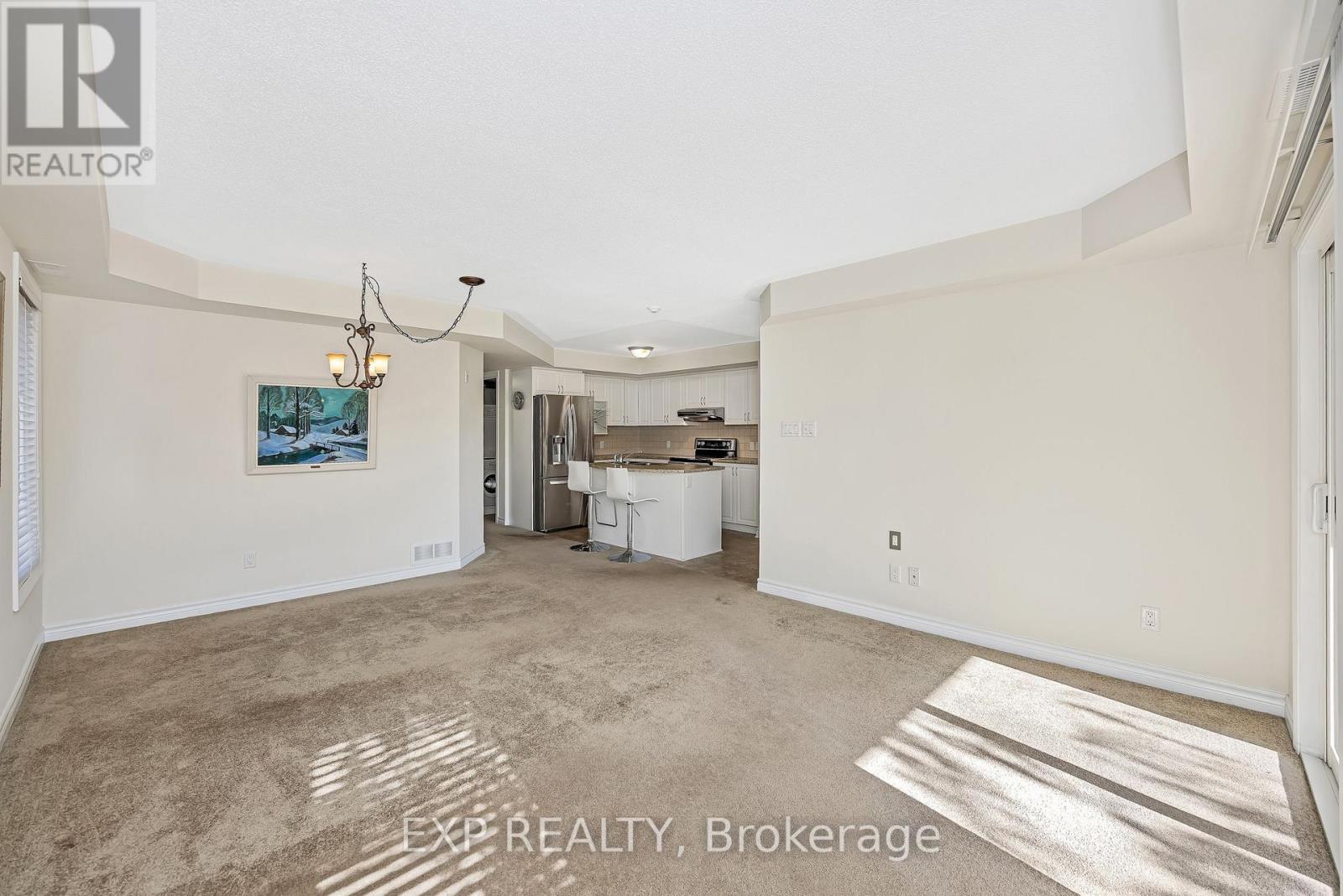 6 - 585 Stonefield Private
