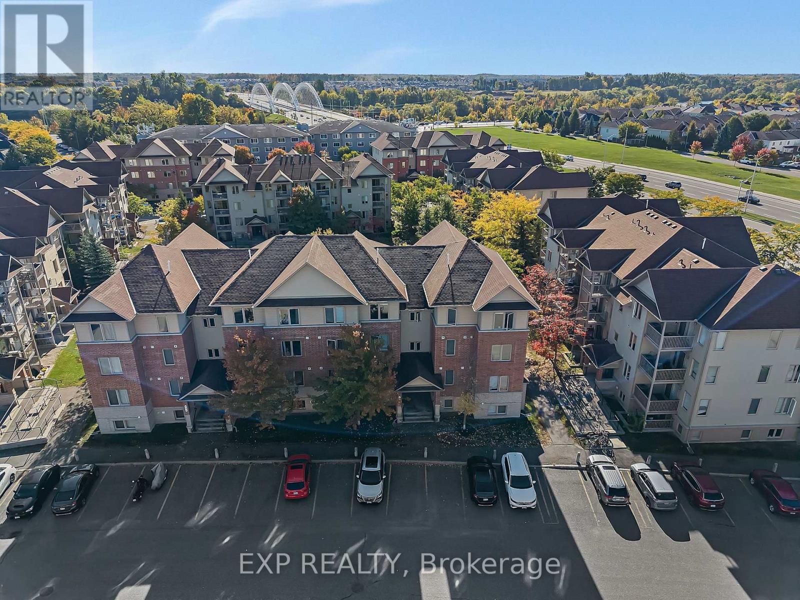 6 - 585 Stonefield Private
