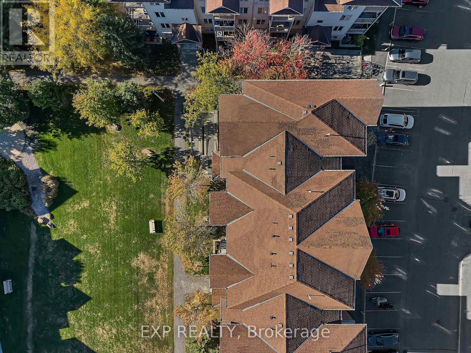 6 - 585 Stonefield Private