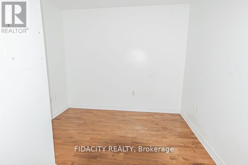 511 - 314 Central Park Drive
