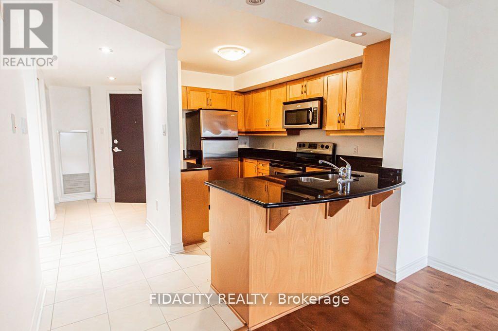 511 - 314 Central Park Drive