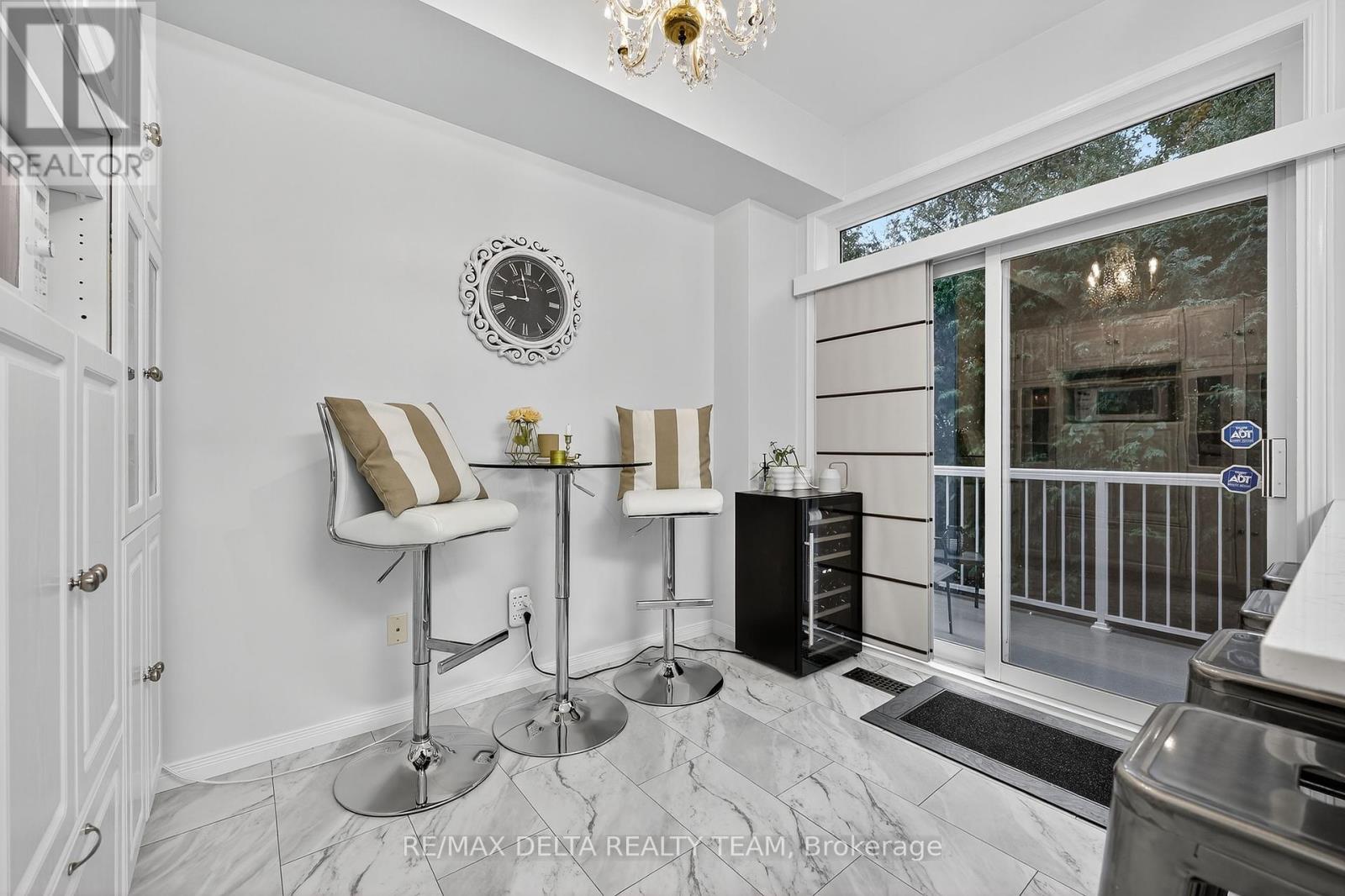 63 Highwood Private