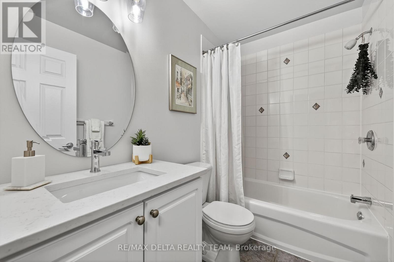 63 Highwood Private
