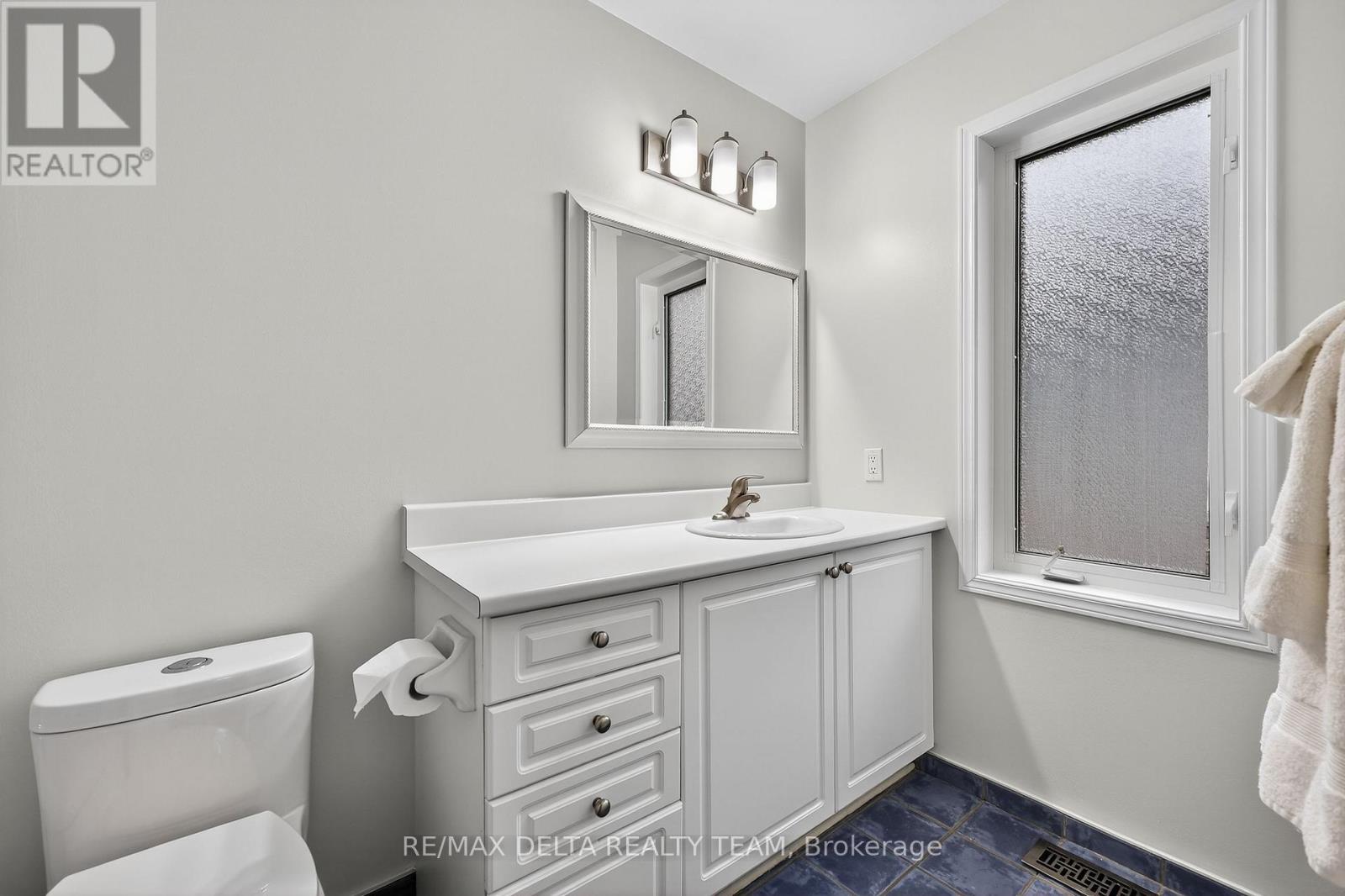 63 Highwood Private