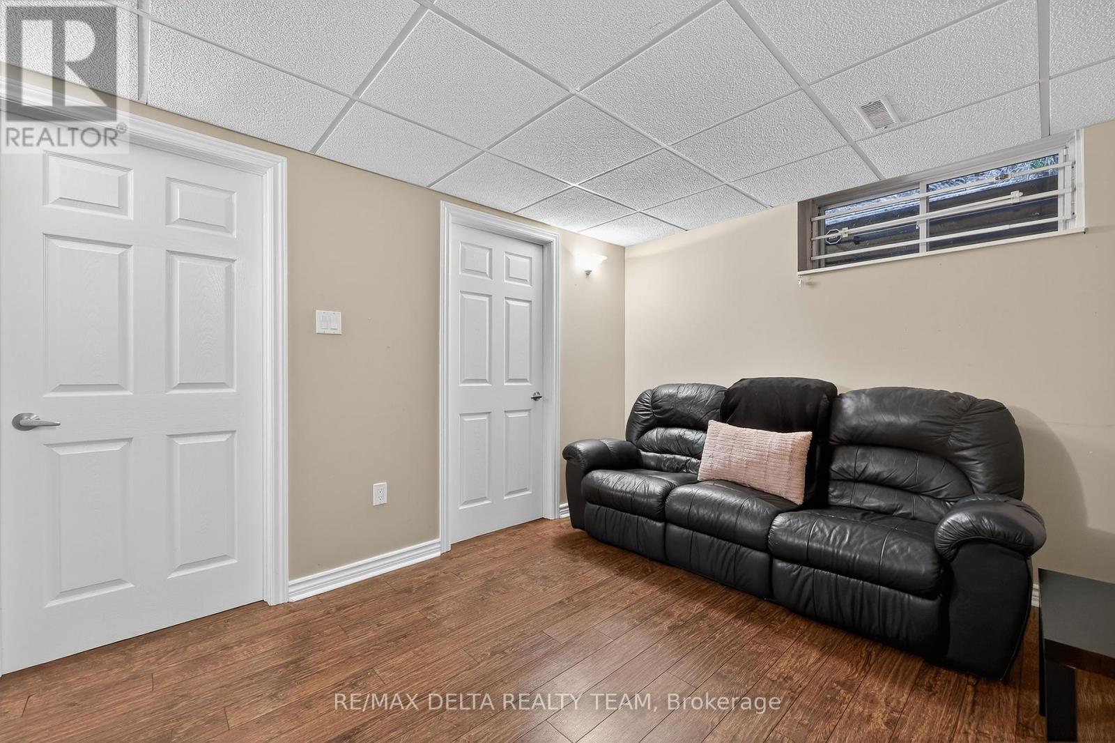 63 Highwood Private