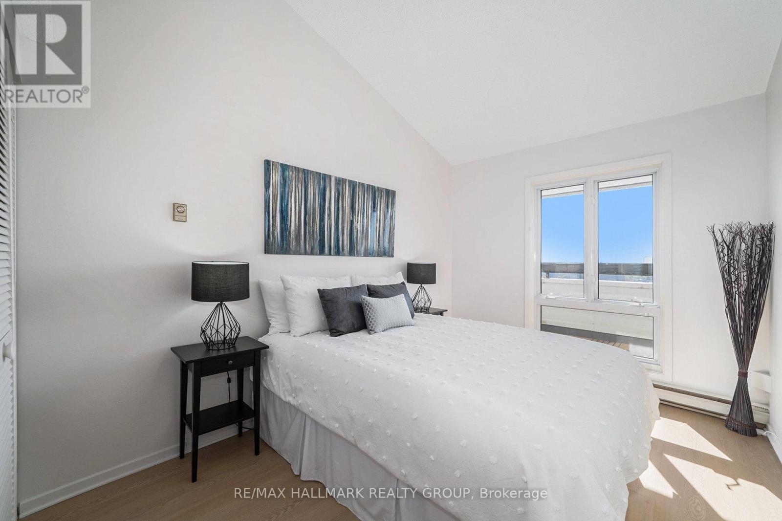 Ph1 - 158c Mcarthur Avenue
