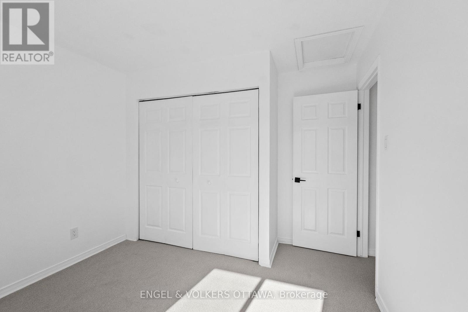 49 Burlington Crescent