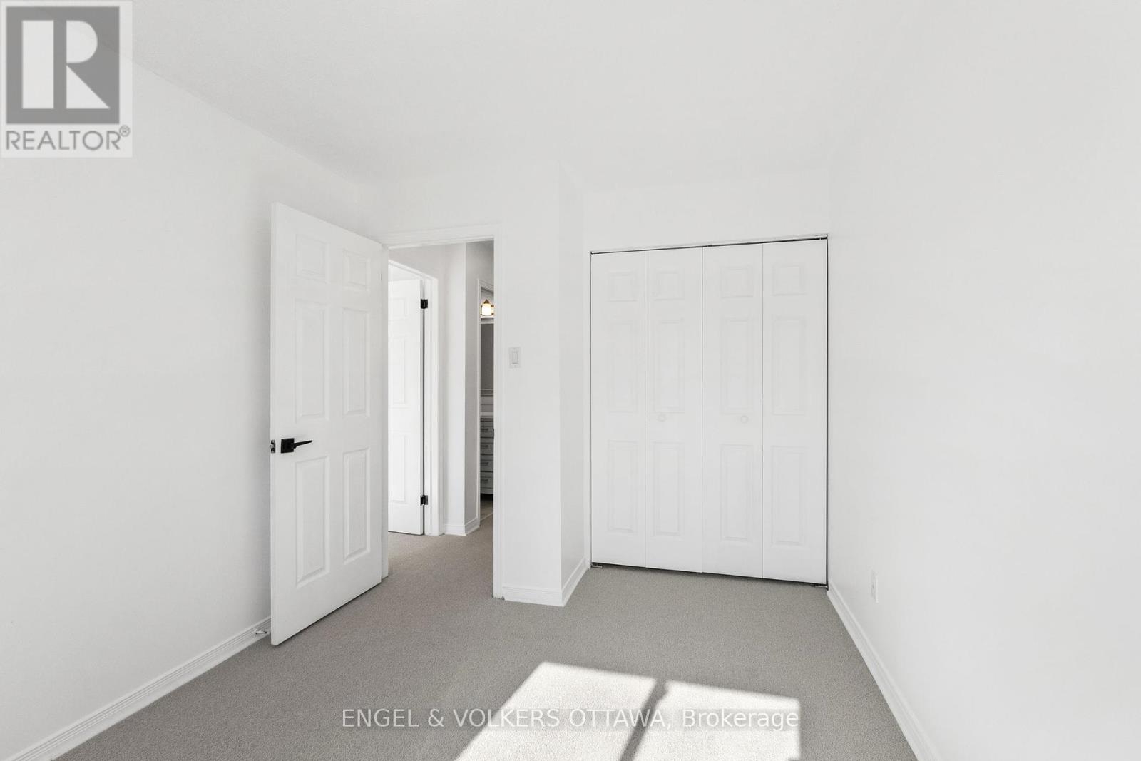 49 Burlington Crescent
