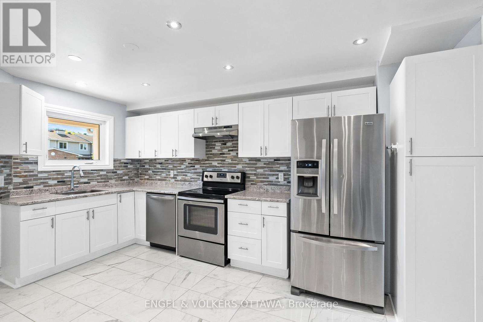 49 Burlington Crescent