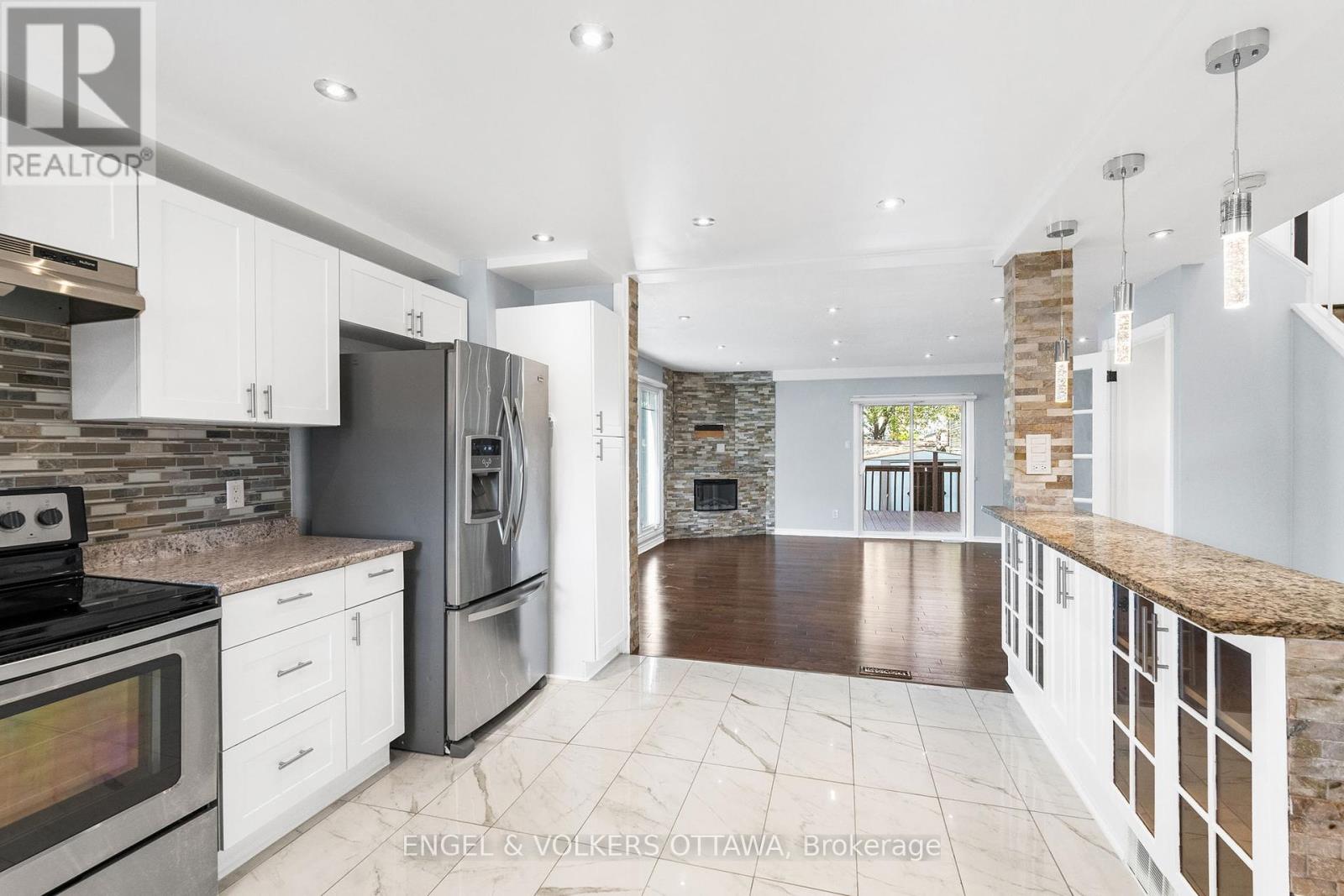 49 Burlington Crescent