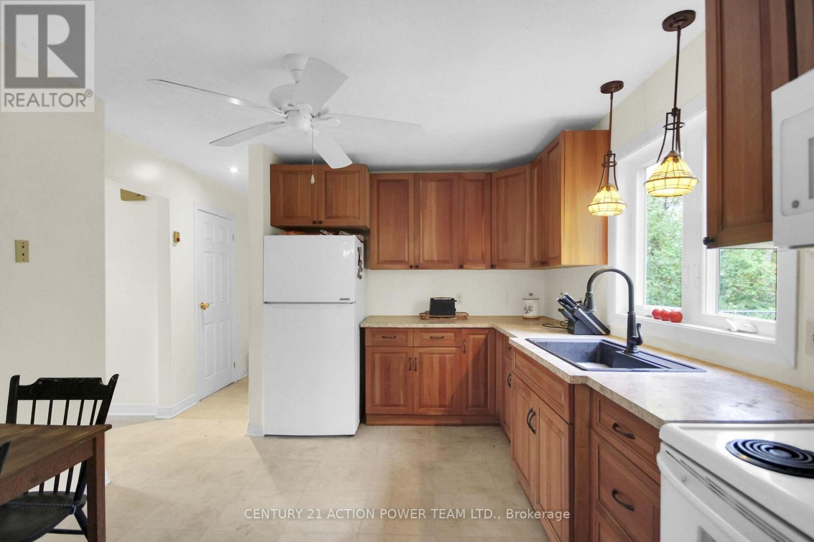 5658 Marlene Cr Crescent