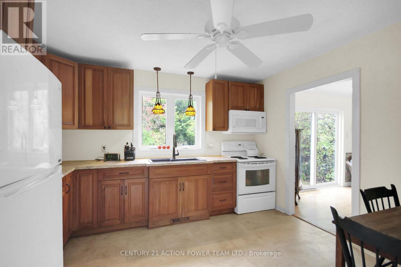 5658 Marlene Cr Crescent