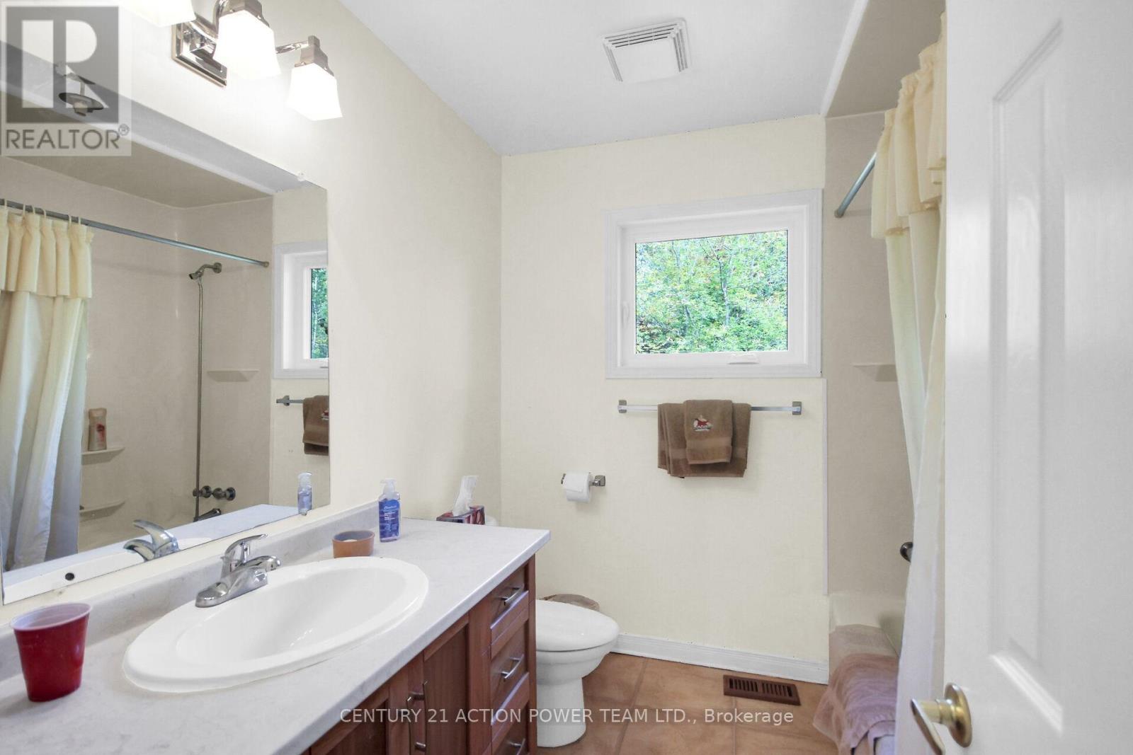 5658 Marlene Cr Crescent