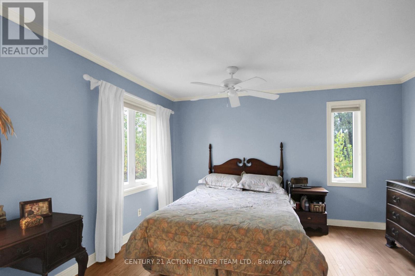 5658 Marlene Cr Crescent