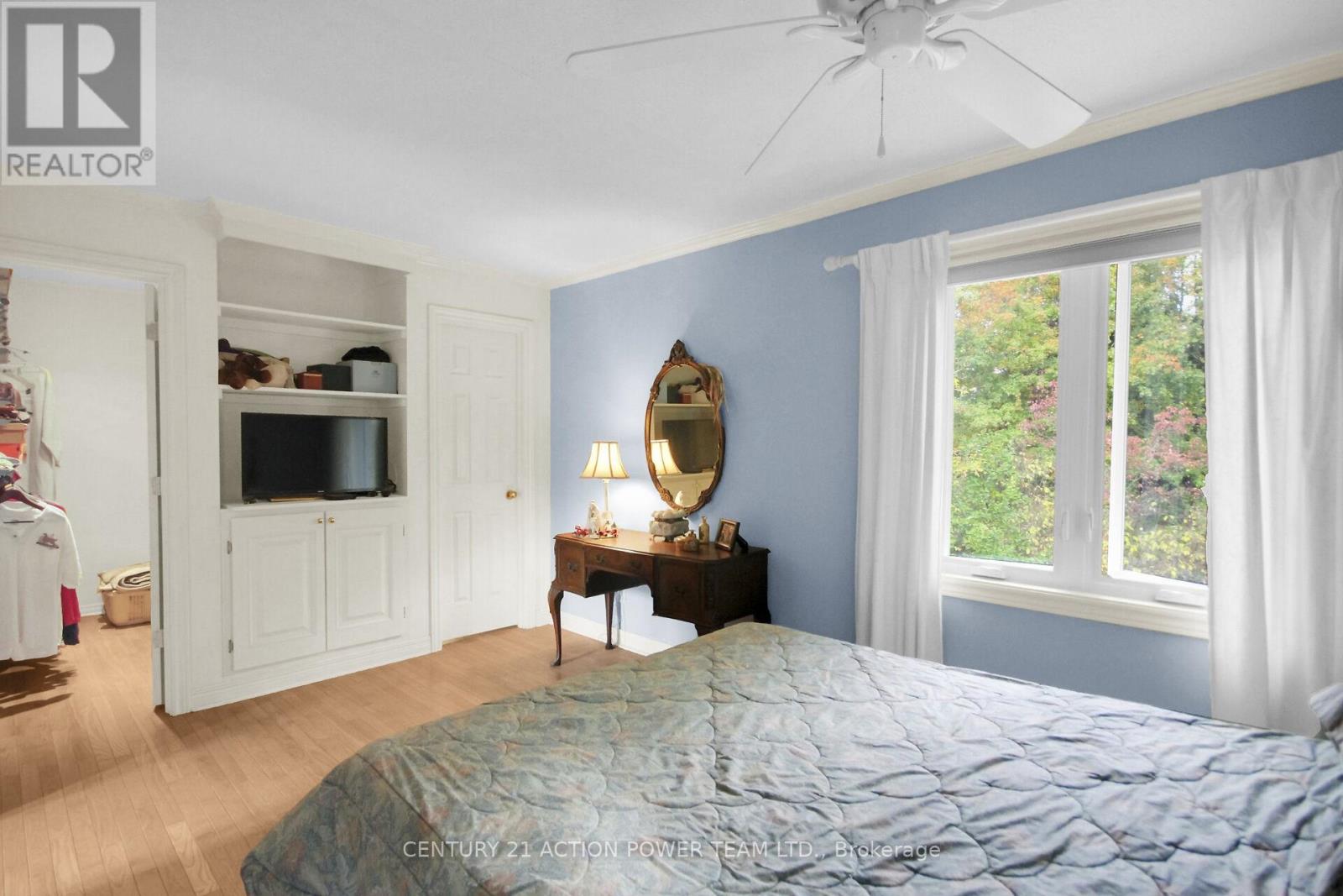 5658 Marlene Cr Crescent