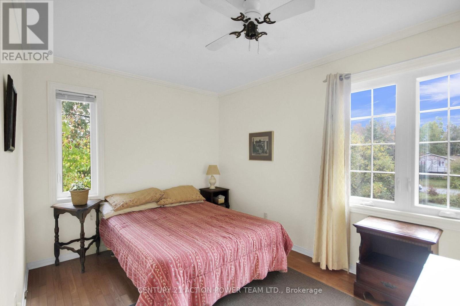 5658 Marlene Cr Crescent