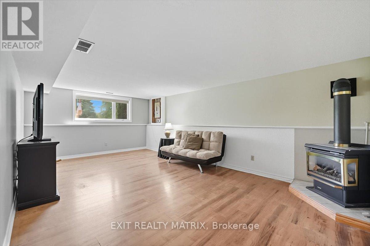 8089 Laurie Lane S
