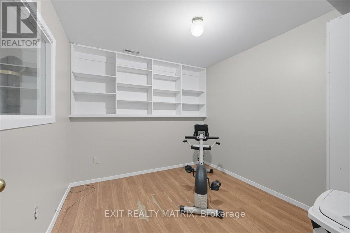 8089 Laurie Lane S