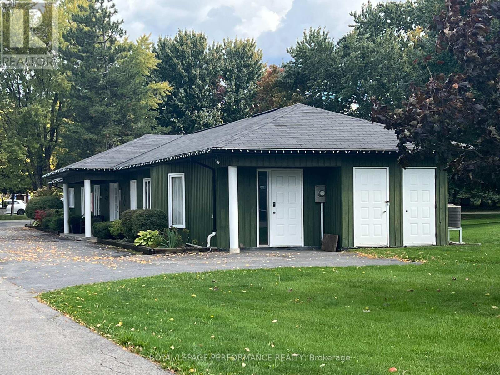 6275 Macrae Court