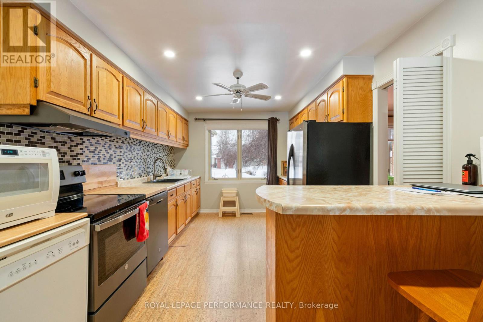 6275 Macrae Court