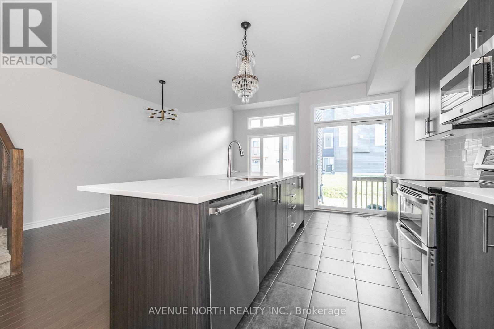 1024 Kijik Crescent