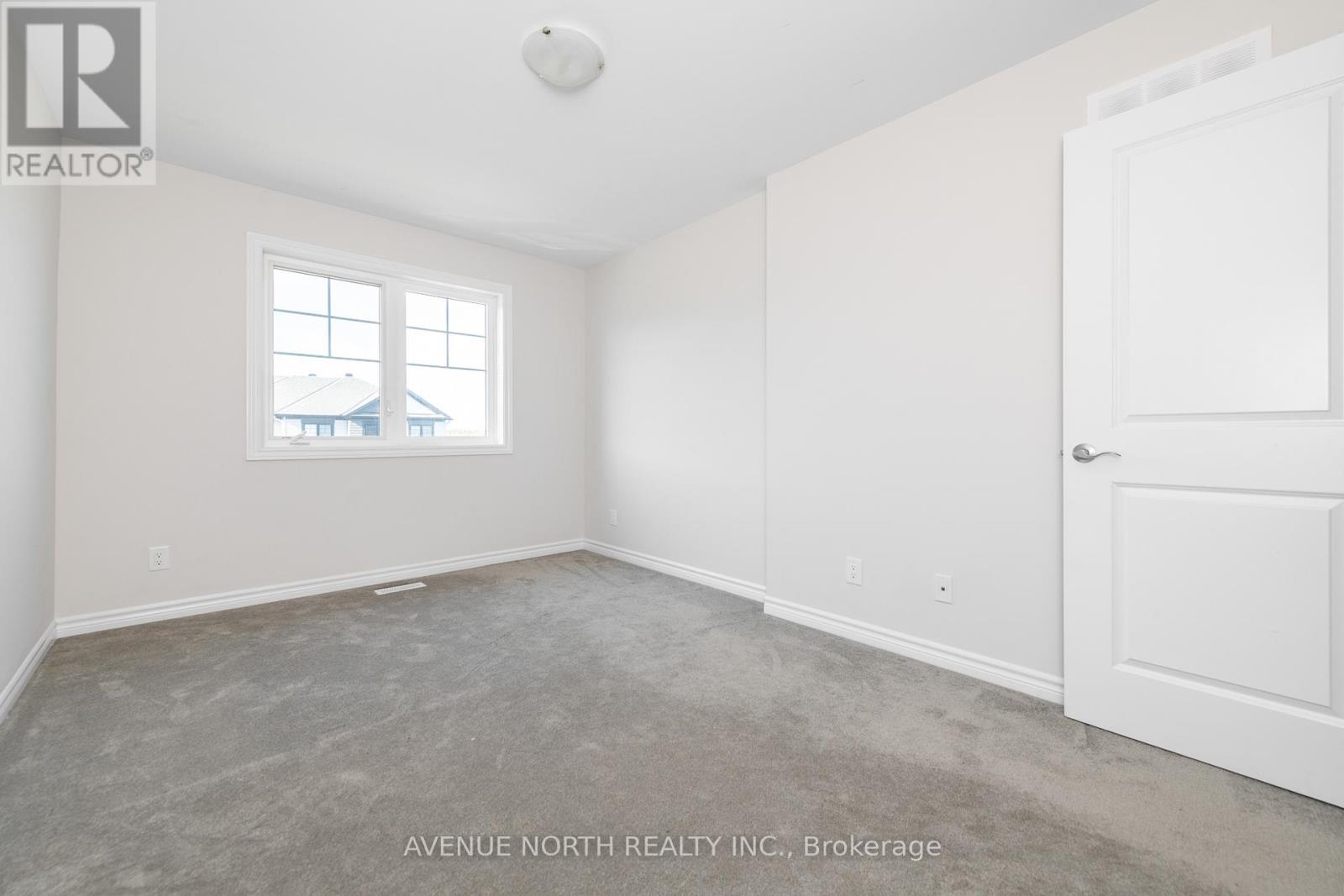 1024 Kijik Crescent