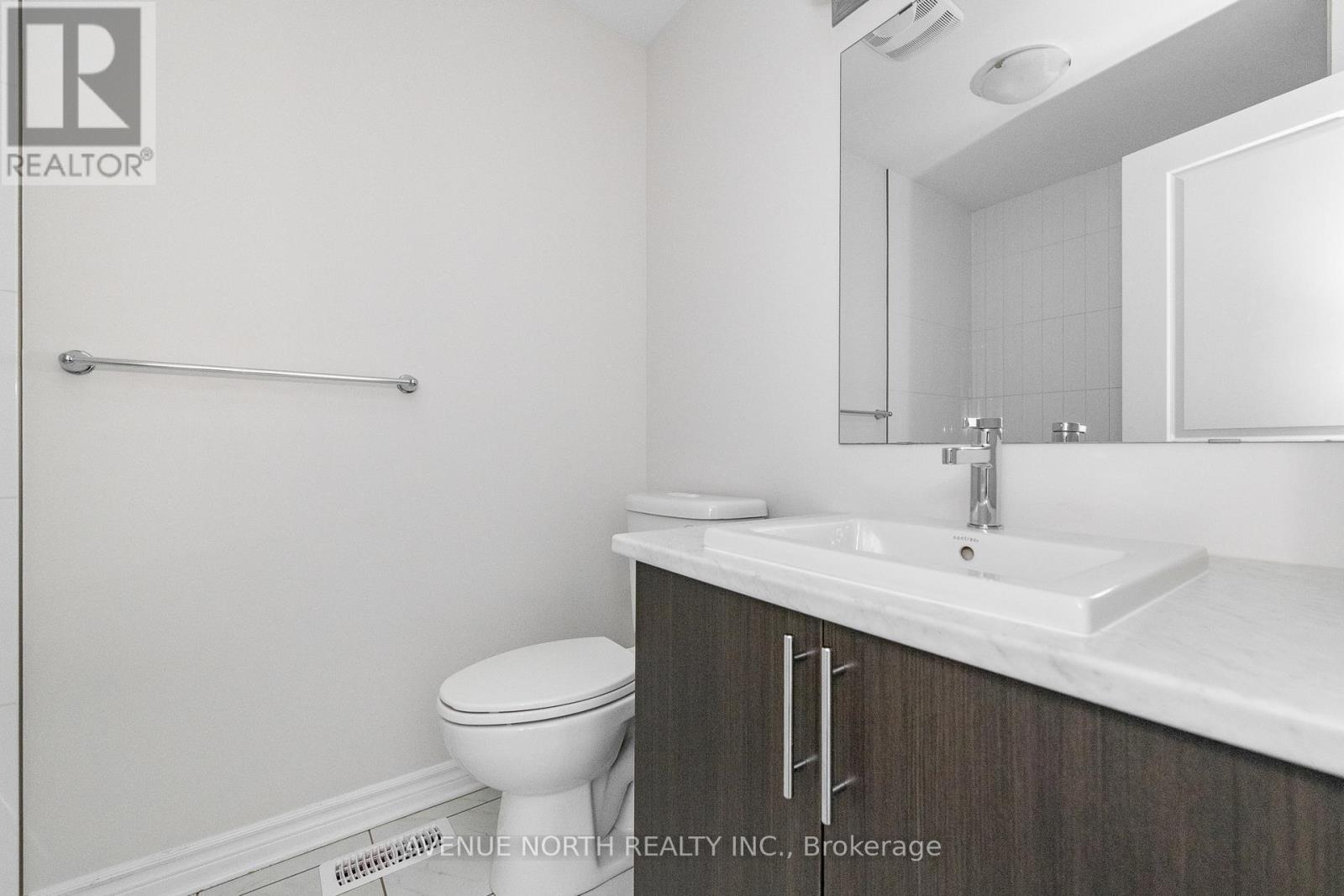 1024 Kijik Crescent