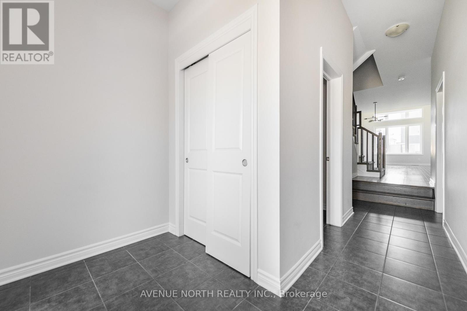 1024 Kijik Crescent