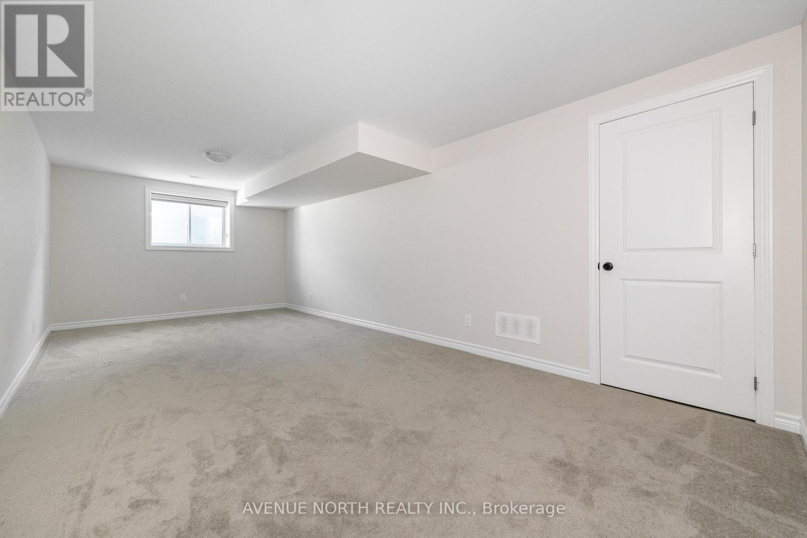 1024 Kijik Crescent