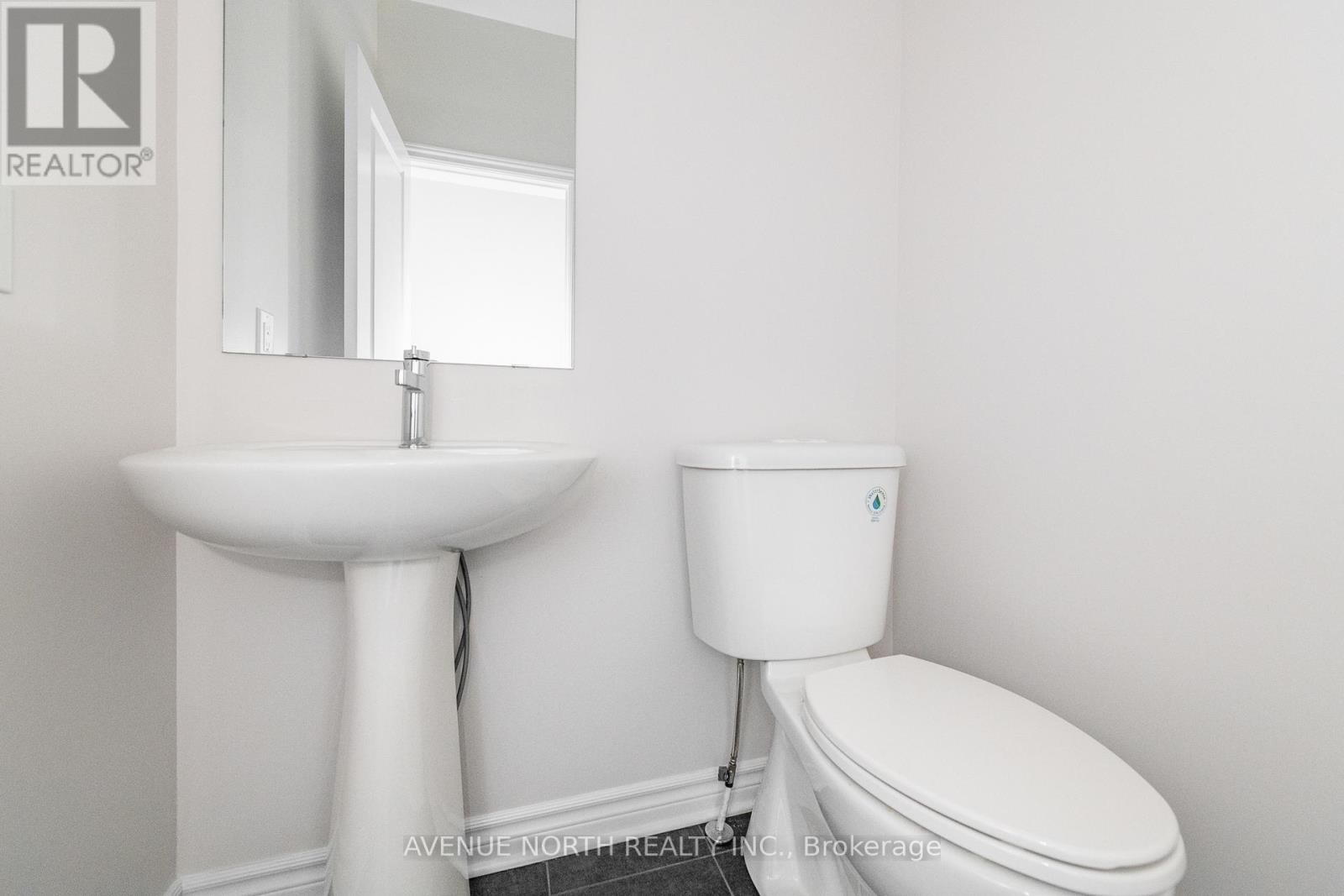 1024 Kijik Crescent