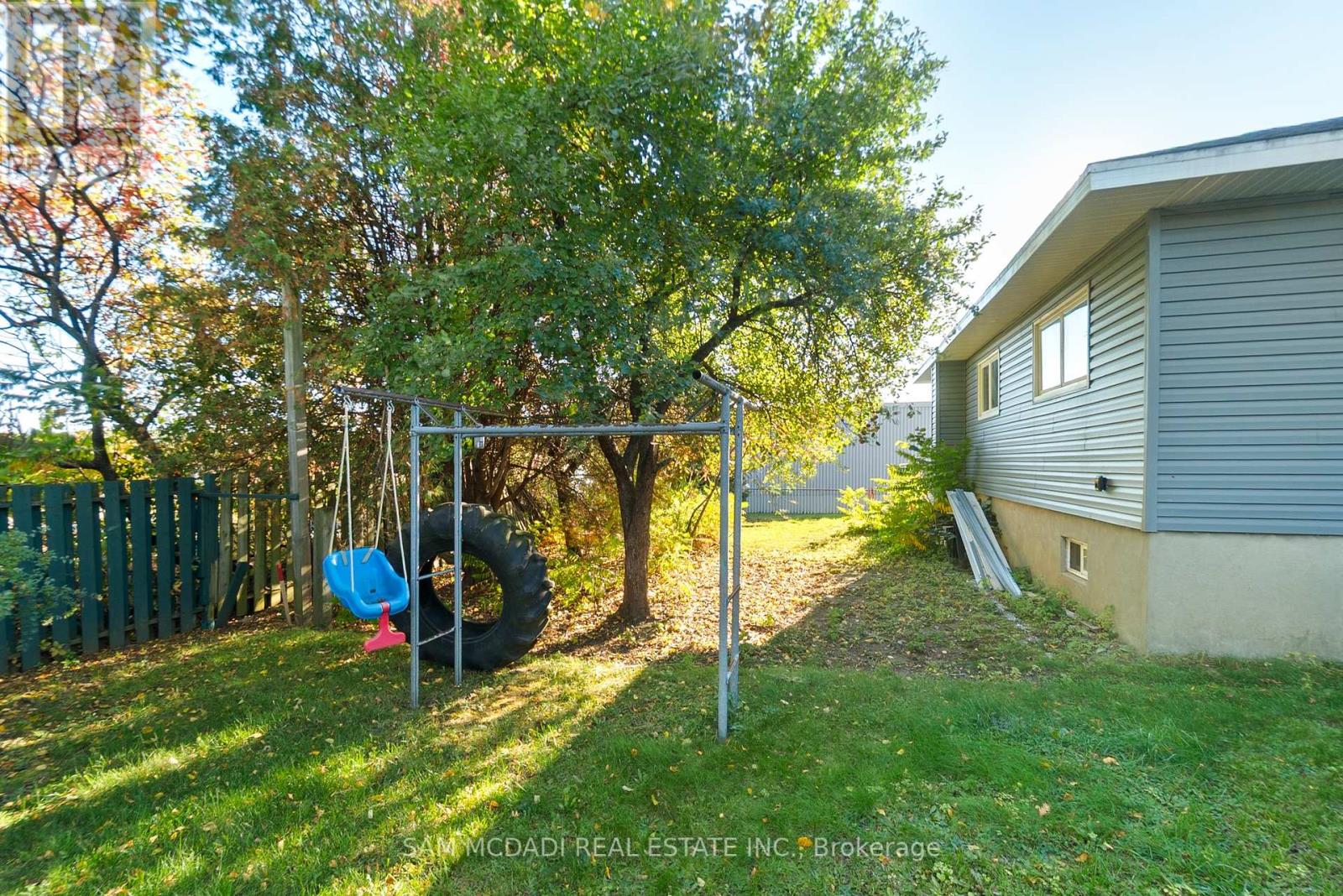 2709 Laurier Street
