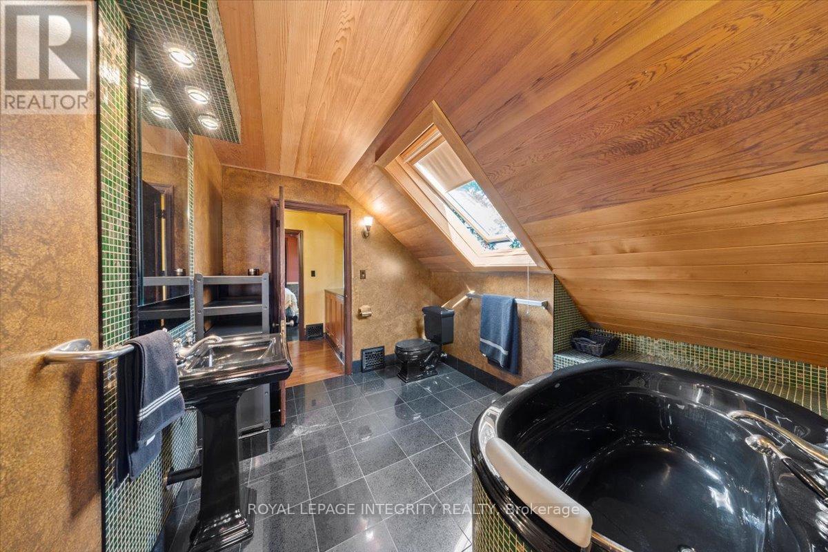3565 Albion Road