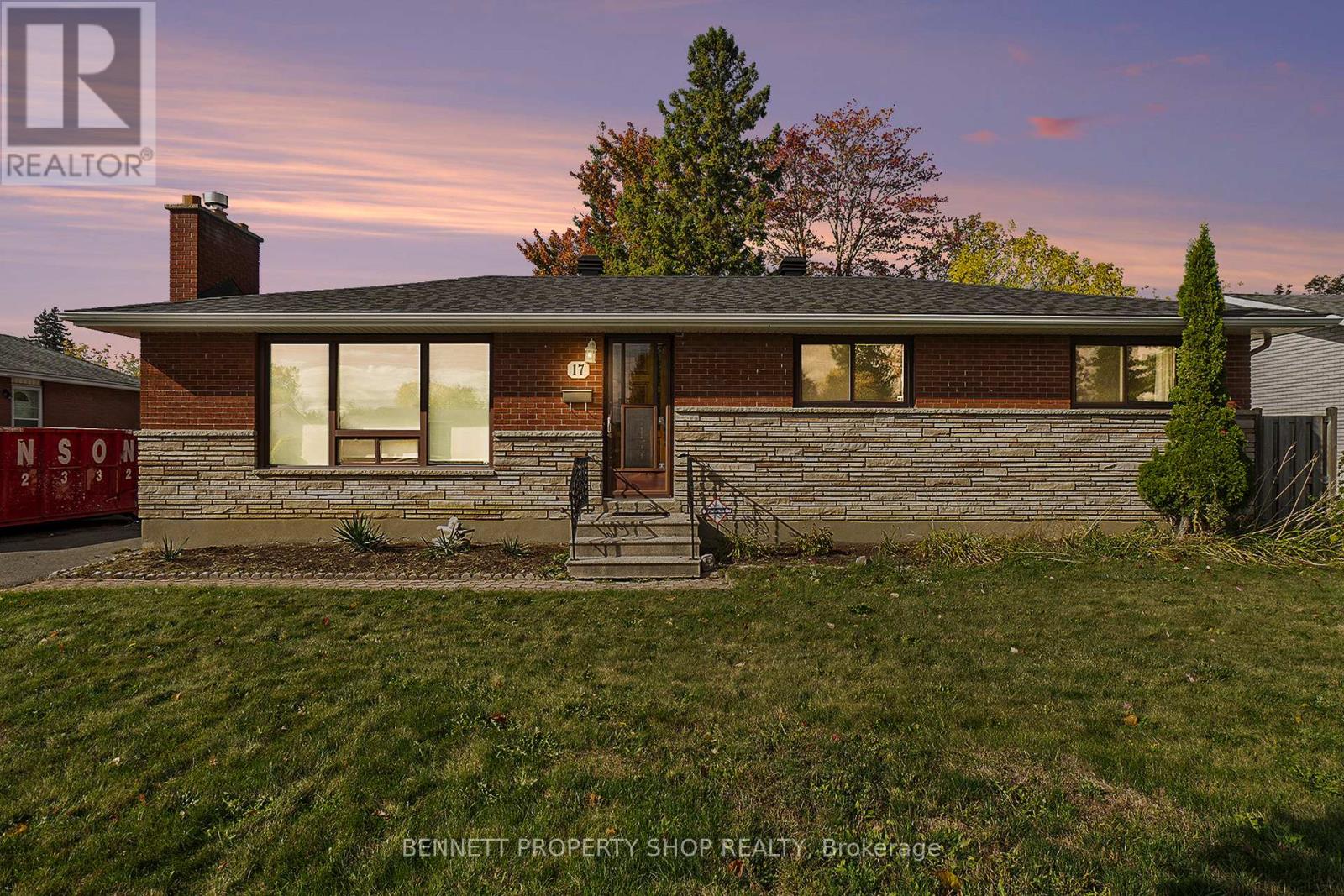 17 Glenmanor Drive
