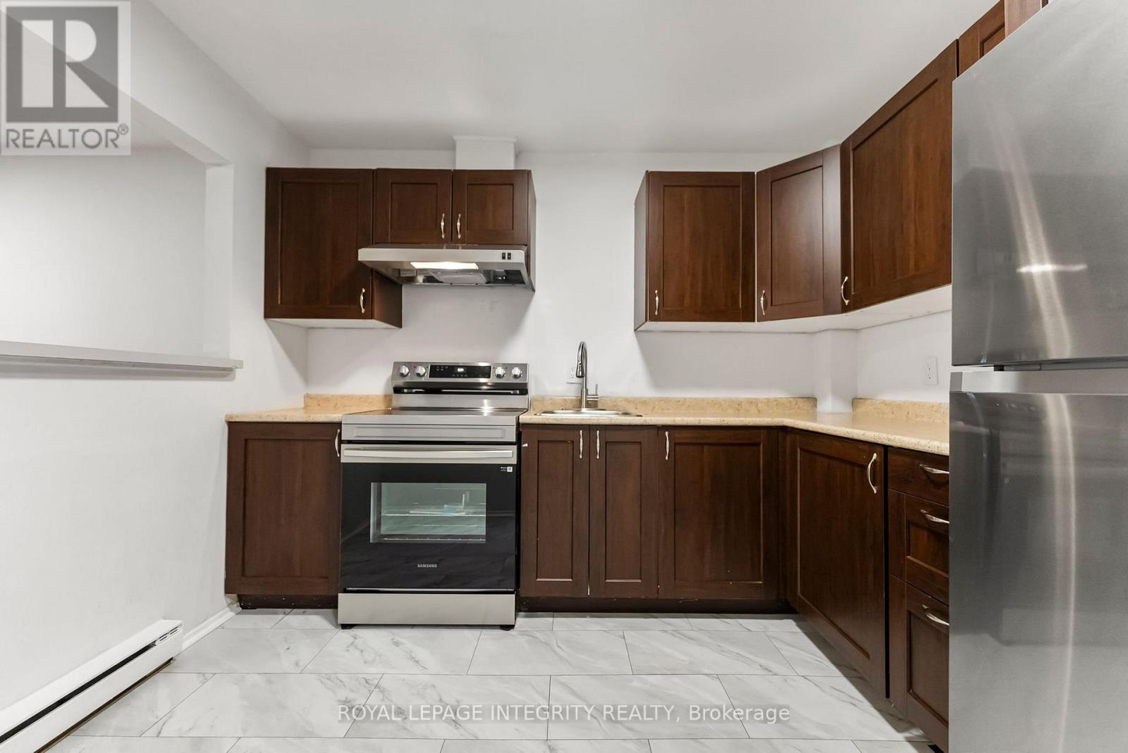 39 - 3415 Uplands Drive