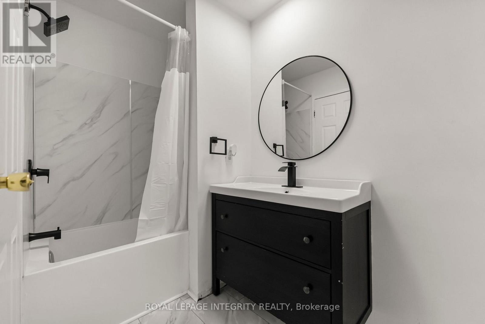 39 - 3415 Uplands Drive