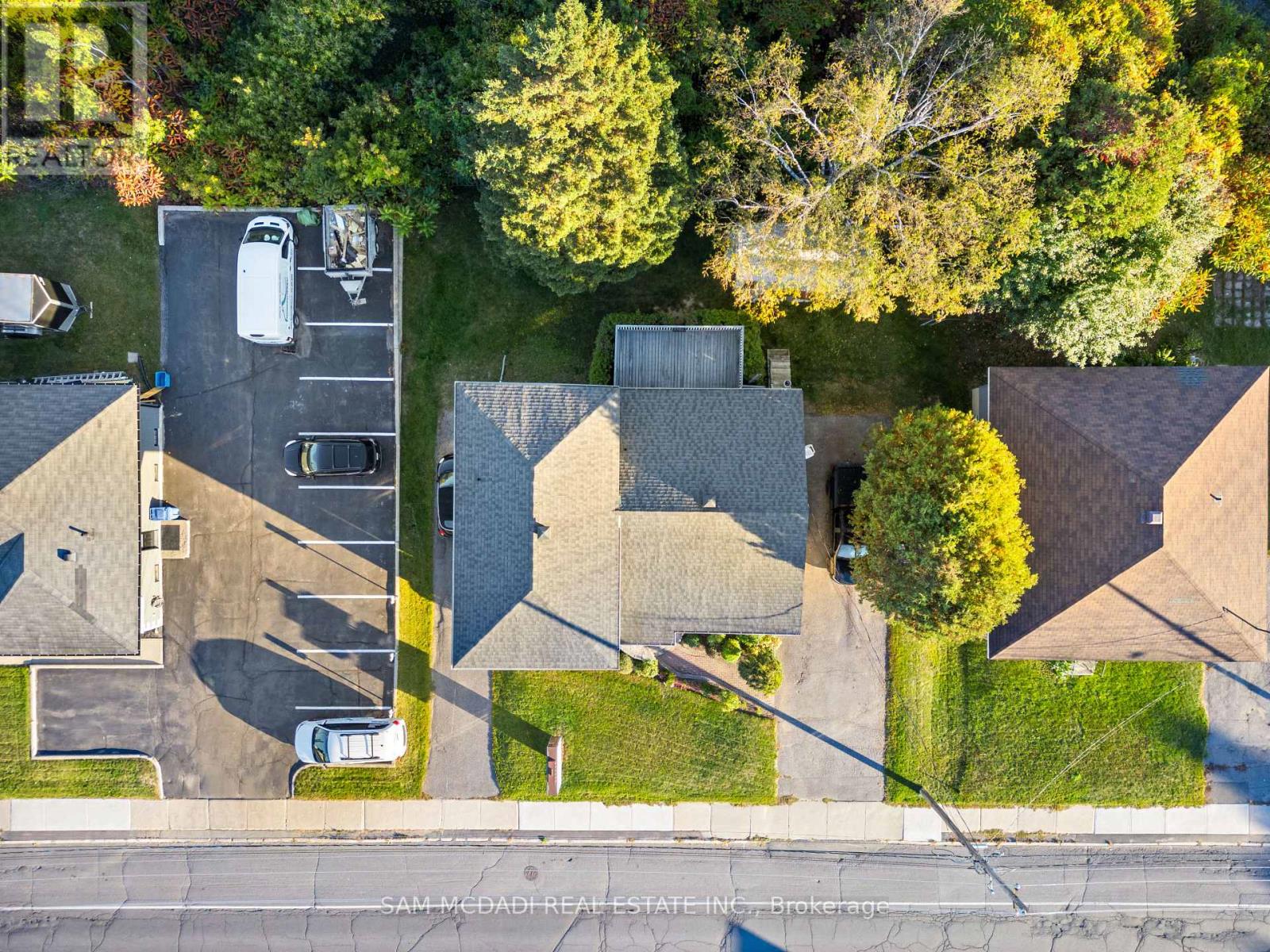 2705 Laurier Street