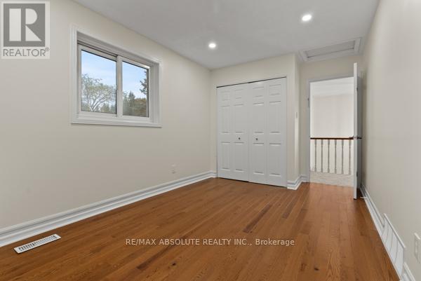 6 Howard Court