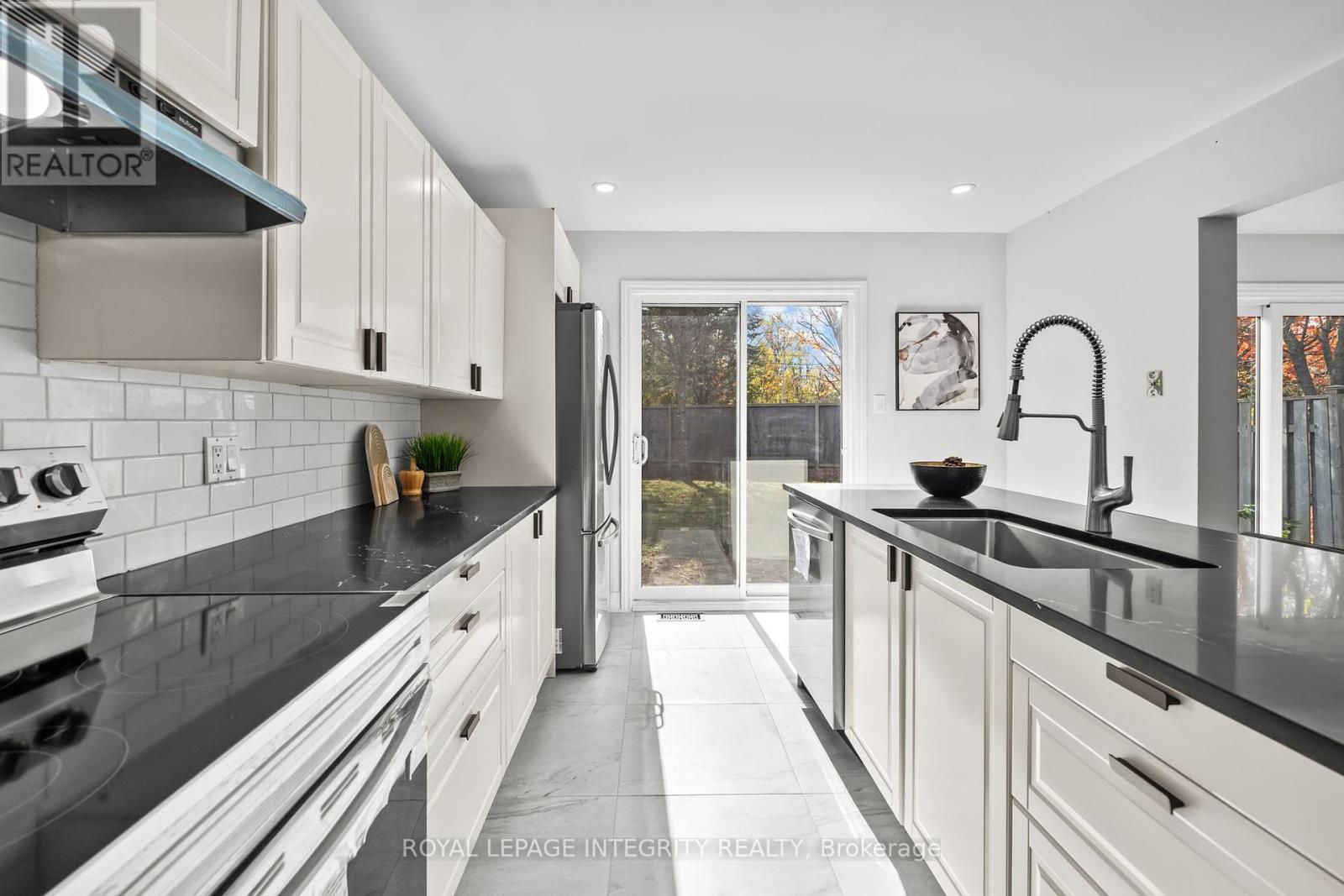 83 Saddle Crescent