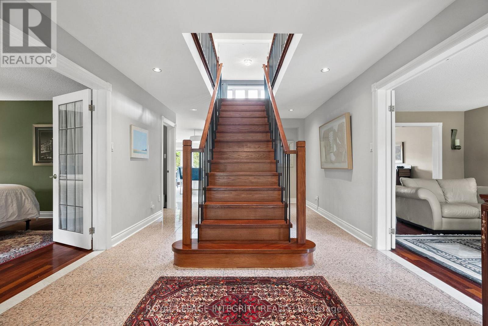 6 Marchbrook Circle