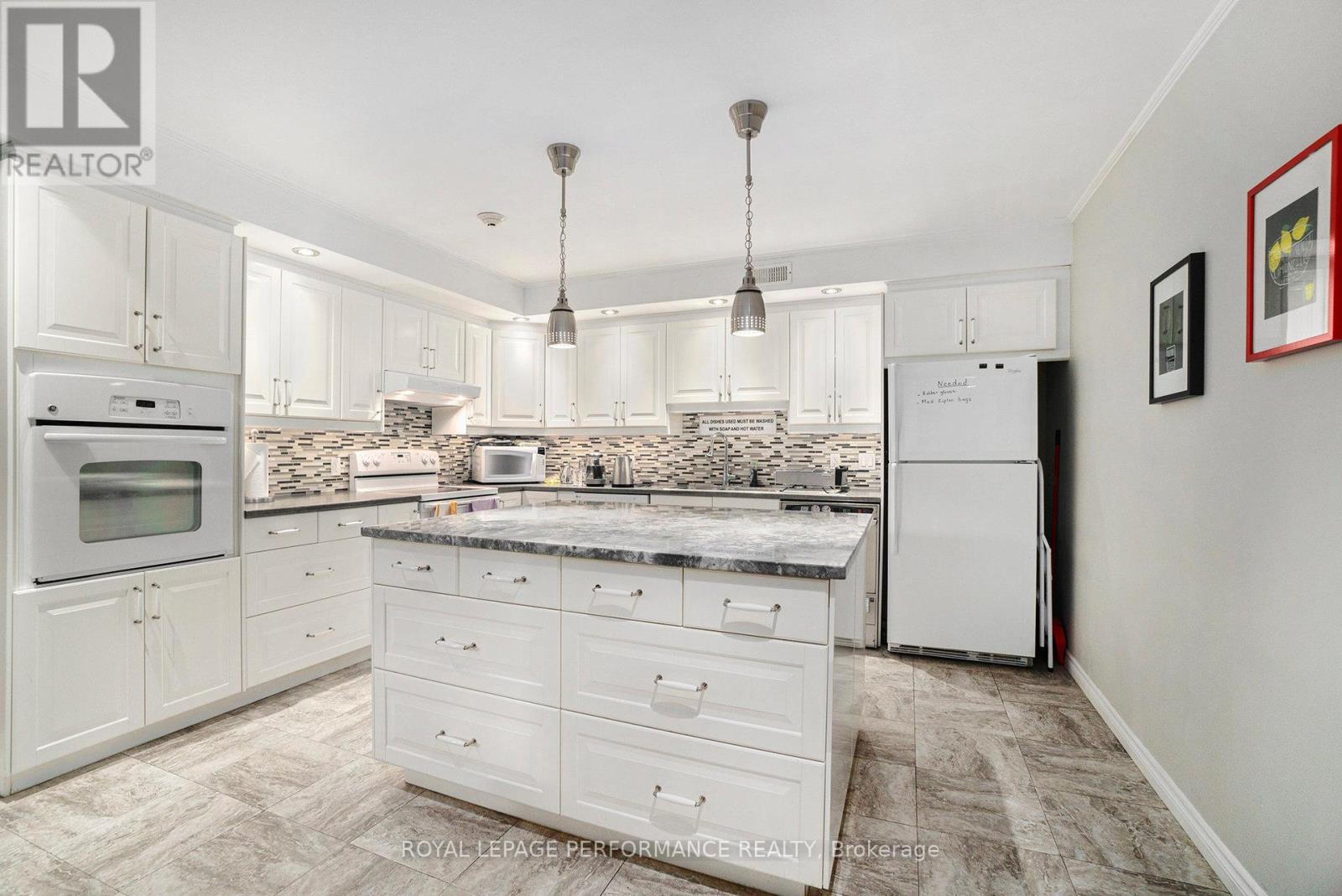 1508 - 1195 Richmond Road