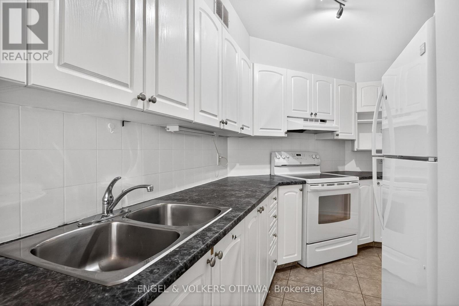 294 - 294 Gloucester Street