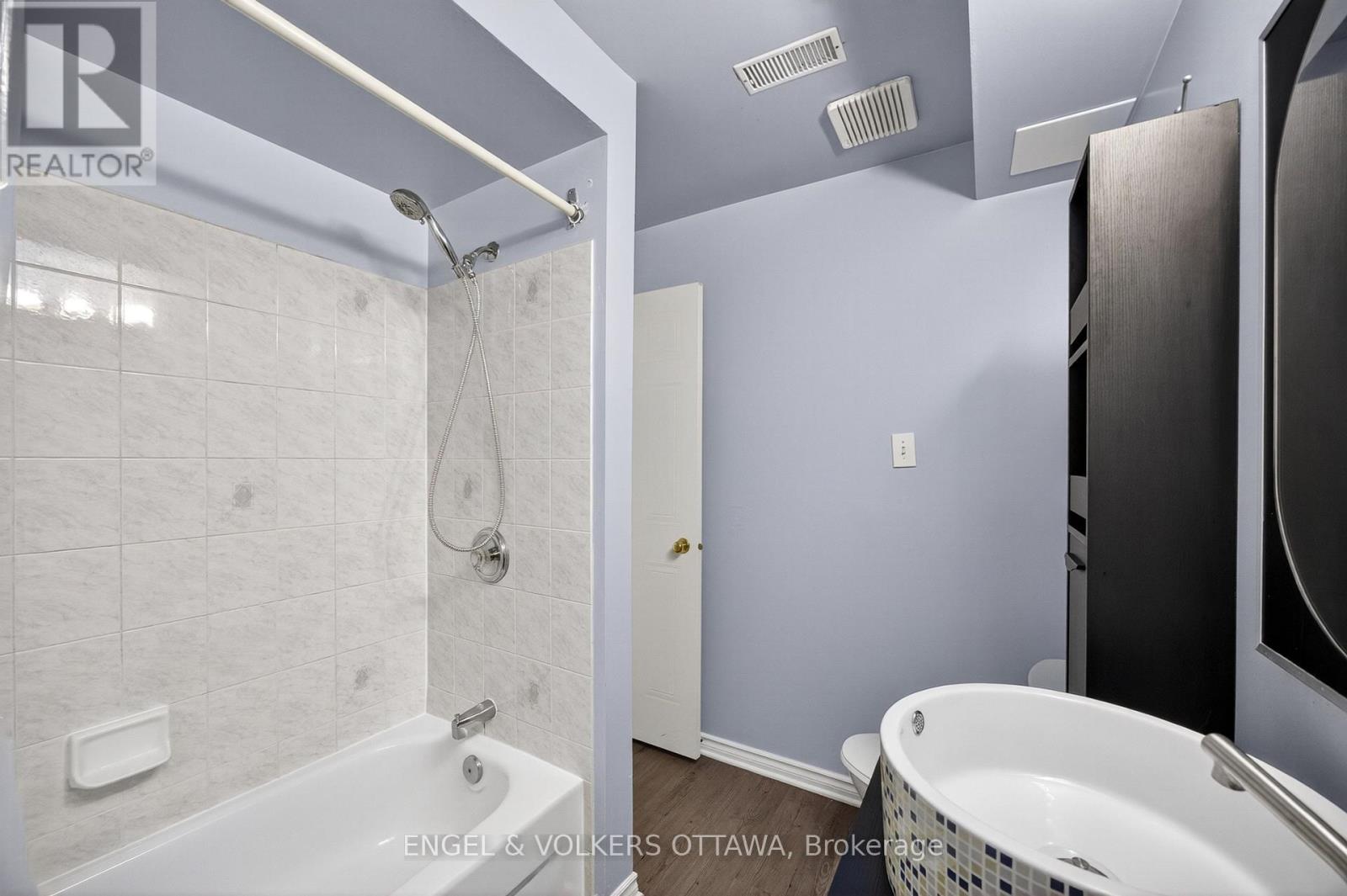 294 - 294 Gloucester Street